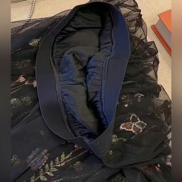 Jane Chic Designs Jardiniere Skirt - Picture 2 of 8